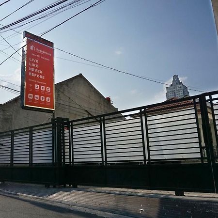Residences By Reddoorz Near Mt Haryono - Minimum Stay 7 Days Джакарта Екстериор снимка